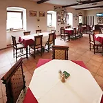 招待所 斯塔拉鲁德纳餐厅膳食旅馆